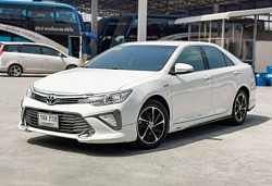 เช่ารถพร้อมคนขับ toyota all new camry