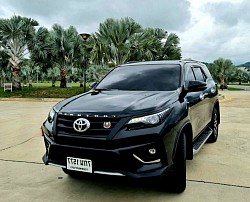 เช่ารถพร้อมคนขับ toyota fortuner