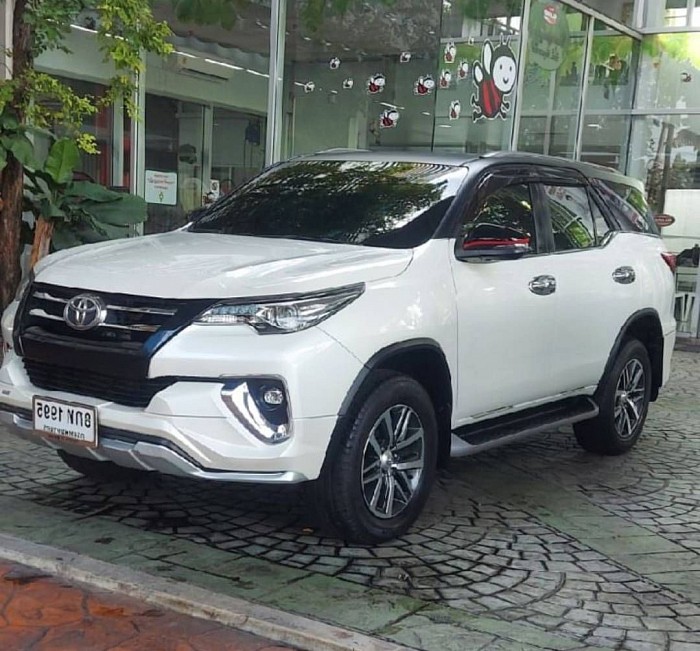 ตัวอย่างยี่ห้อรุ่น popular SUV all new fortuner