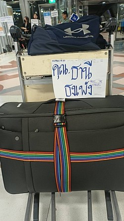 บริการรับส่งผู้สูงอายุและครอบครัวจากสนามบิน พร้อมช่วยดูแลสัมภาระและการเดินทาง